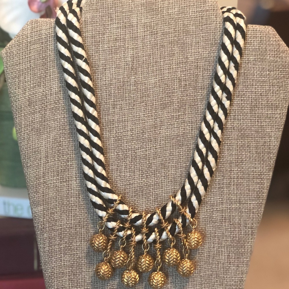 Stella and Dot Kalani Necklace